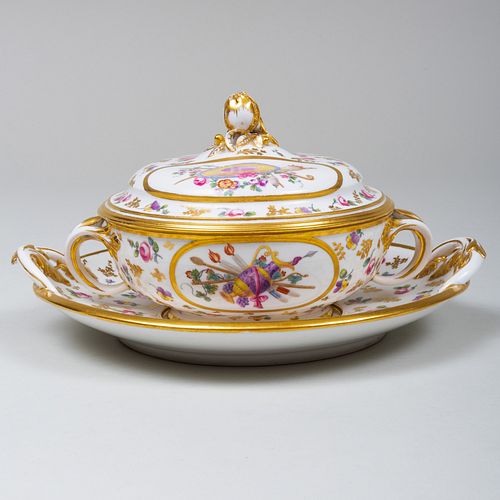 S VRES WHITE GLAZED AND GILT 3b9b21