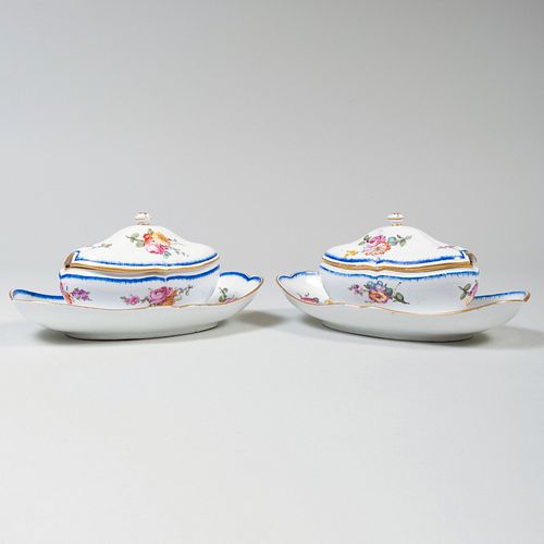 PAIR OF S VRES PORCELAIN FEUILLE 3b9b7b