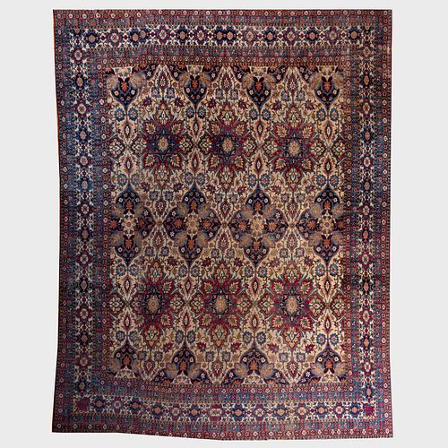 FINE KIRMAN CARPET, SOUTHEAST PERSIAApproximately