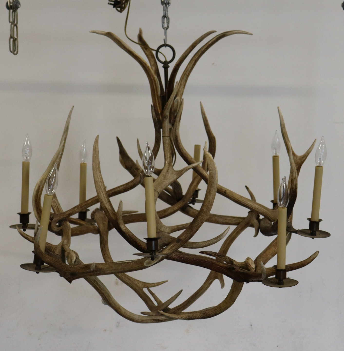 ANTIQUE ADIRONDACK STYLE HORN CHANDELIER  3b9cd7