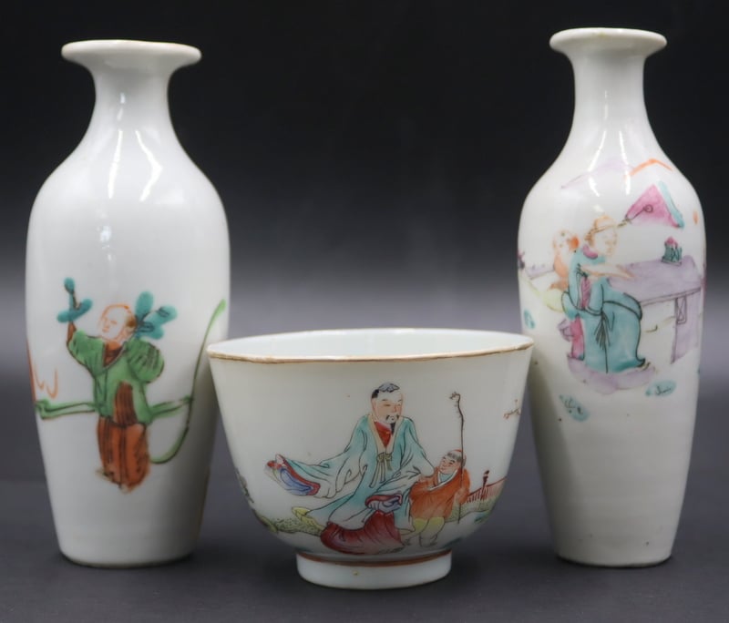 GROUPING OF CHINESE PORCELAINS 3b9d75
