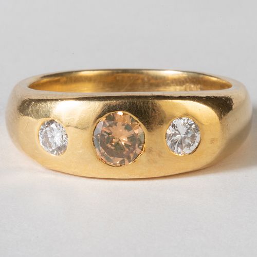 18K GOLD AND FANCY DIAMOND RINGMarked