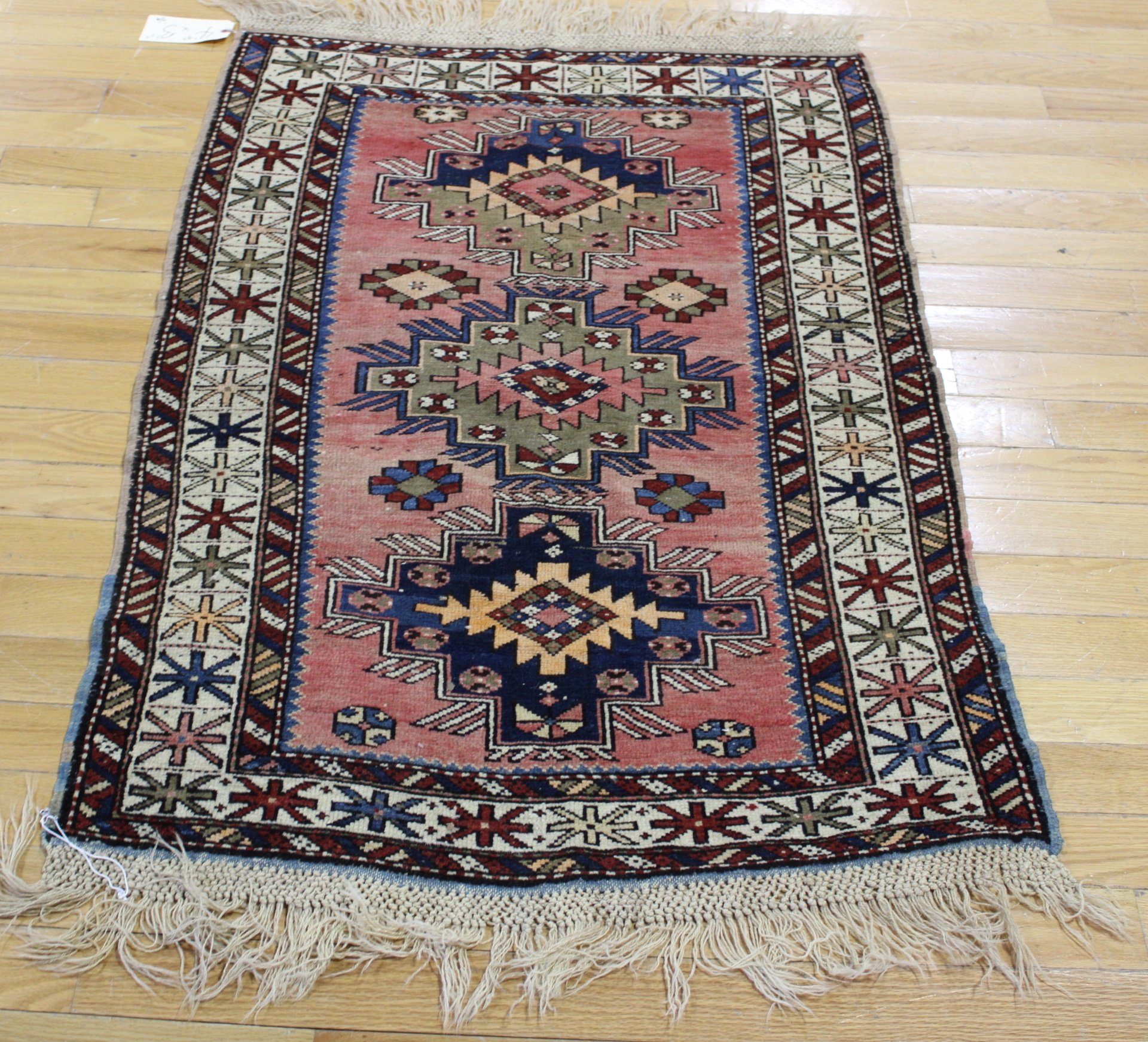 ANTIQUE AND FINELY HAND WOVEN KAZAK