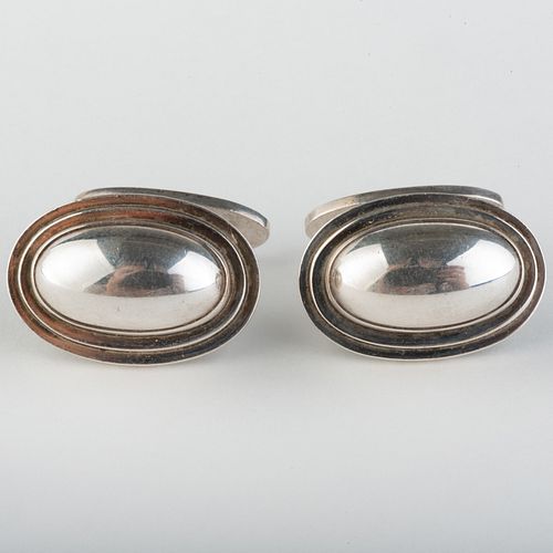 PAIR OF GEORG JENSEN STERLING SILVER 3b9dfe