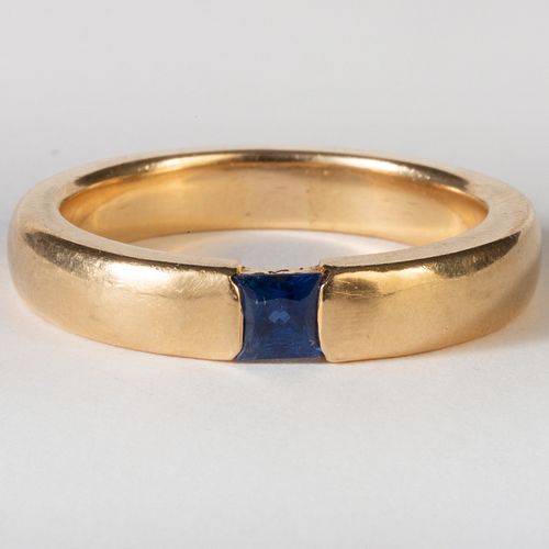 14K GOLD AND SAPPHIRE BAND RINGUnmarked.

Size