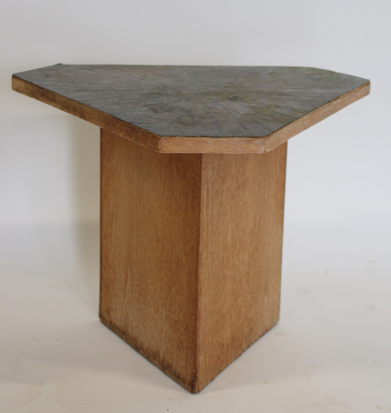 MIDCENTURY ITALIAN STAND WITH ETCHED 3ba14b