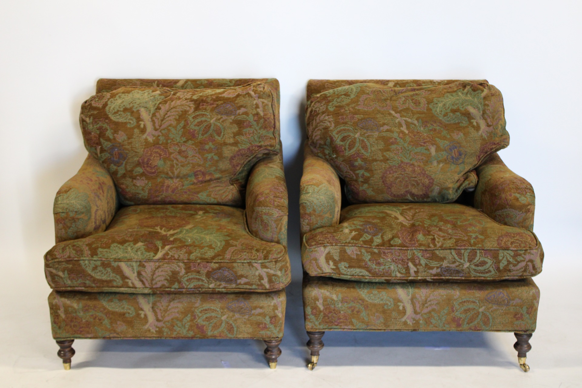 A PR OF GEORGE SMITH STYLE UPHOLSTERED 3ba14f