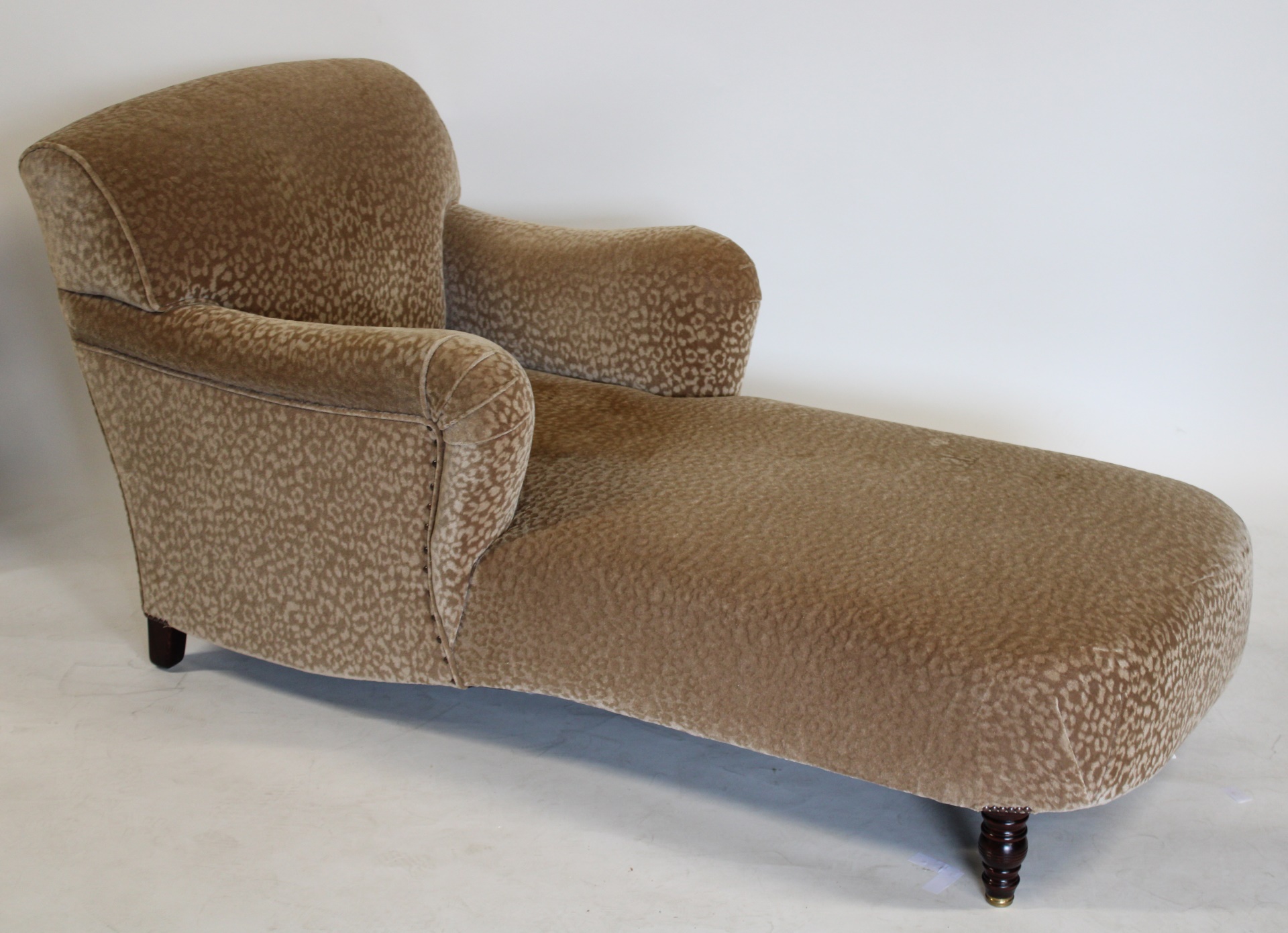 GEORGE SMITH SIGNED UPHOLSTERED 3ba159