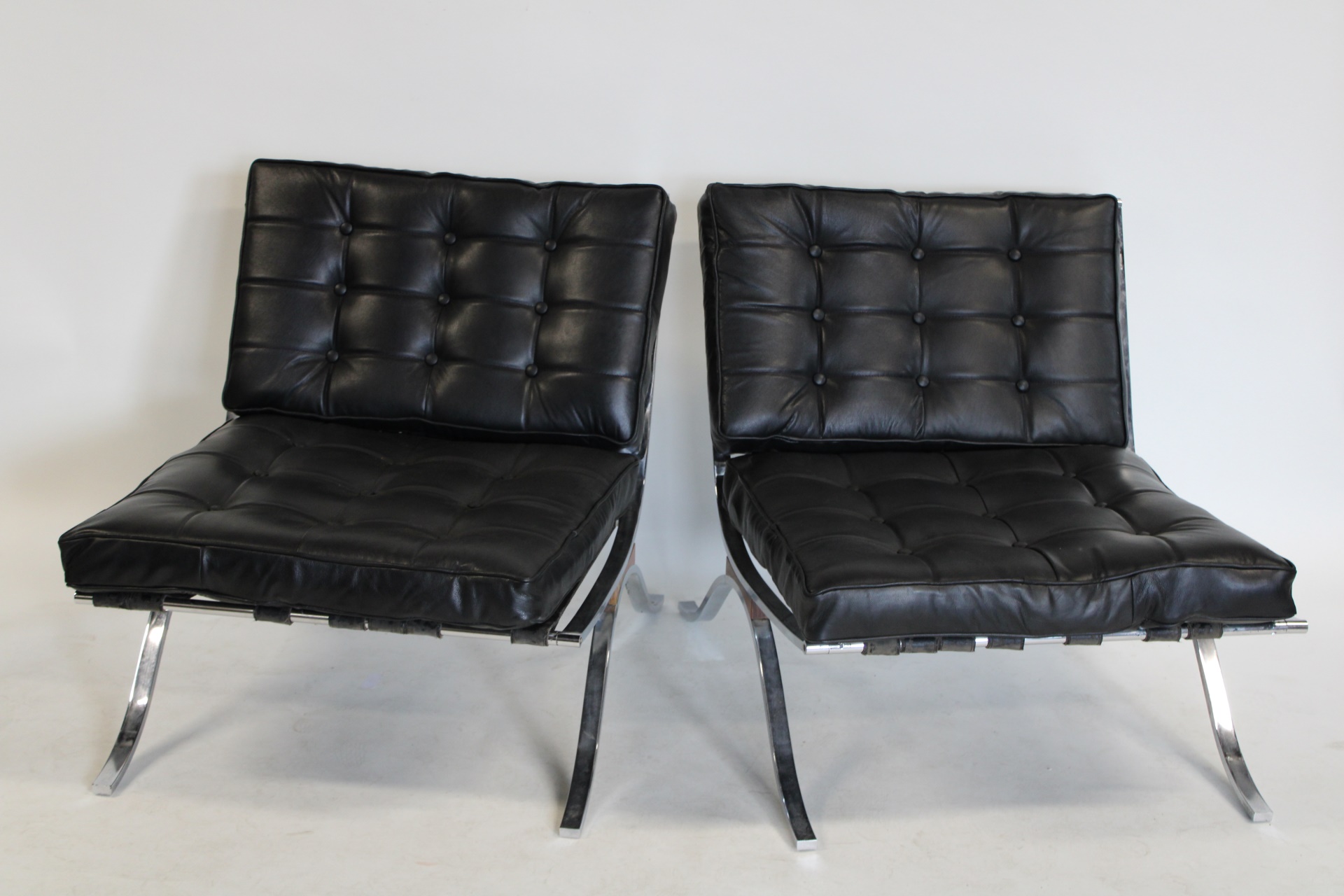 A MIDCENTURY PAIR OF BARCELONA 3ba169