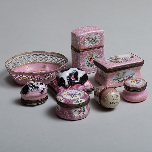 GROUP OF PINK GROUND STAFFORDSHIRE 3ba1ae