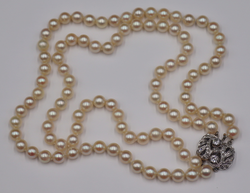 JEWELRY. DOUBLE STRAND PEARL NECKLACE