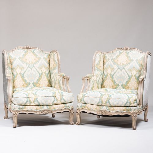 PAIR OF LOUIS XV STYLE WHITE PAINTED 3ba1b7