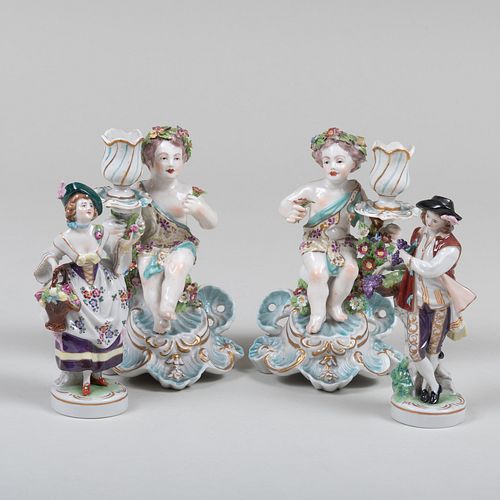 PAIR OF CHELSEA STYLE PORCELAIN