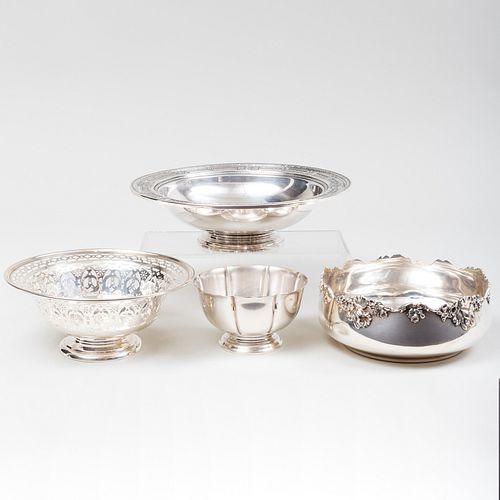 GROUP OF FOUR AMERICAN SILVER BOWLSEach