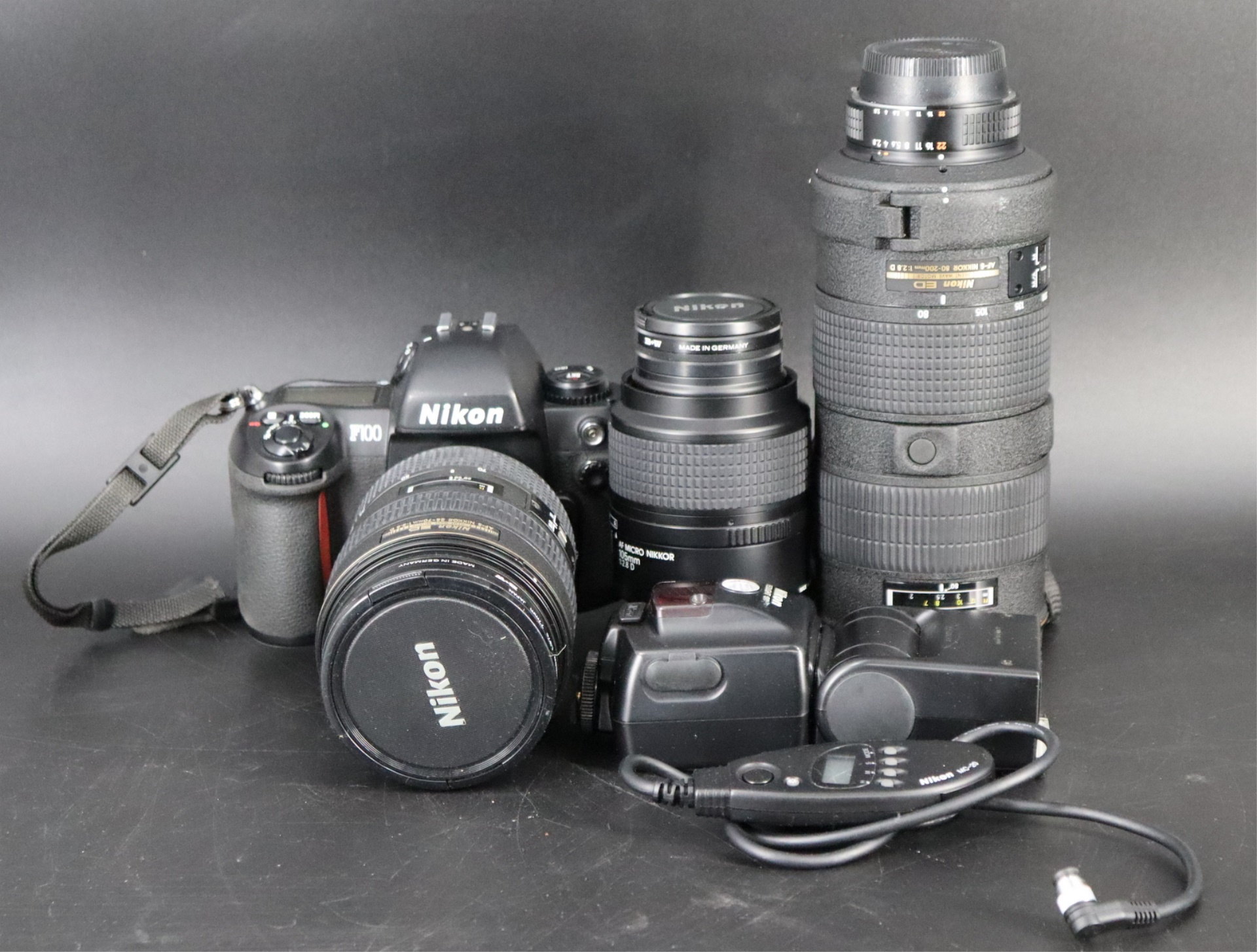 35MM CAMERA LOT NIKON F100 BODY WITH