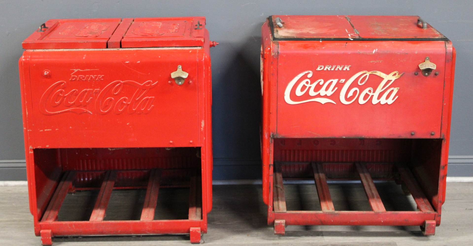 2 VINTAGE COCA COLA MACHINES Lift tops,