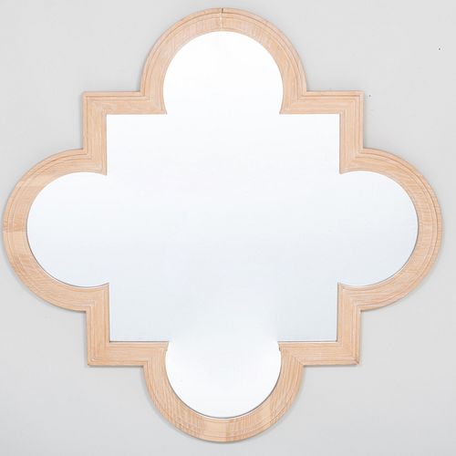 MODERN BLEACHED WOOD QUATREFOIL 3ba508