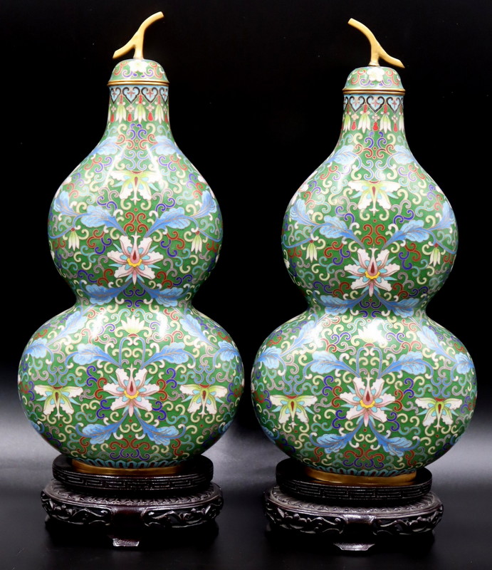 PAIR OF CHINESE CLOISONNE LIDDED