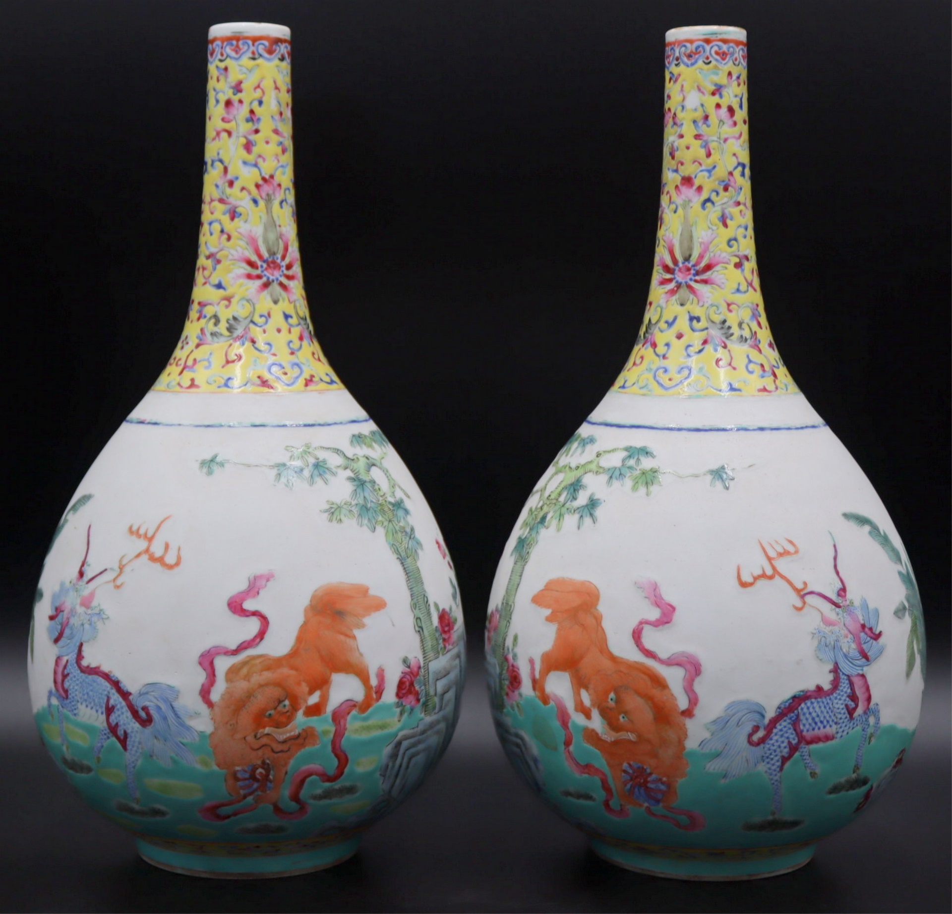 PAIR OF CHINESE FAMILLE ROSE BOTTLE