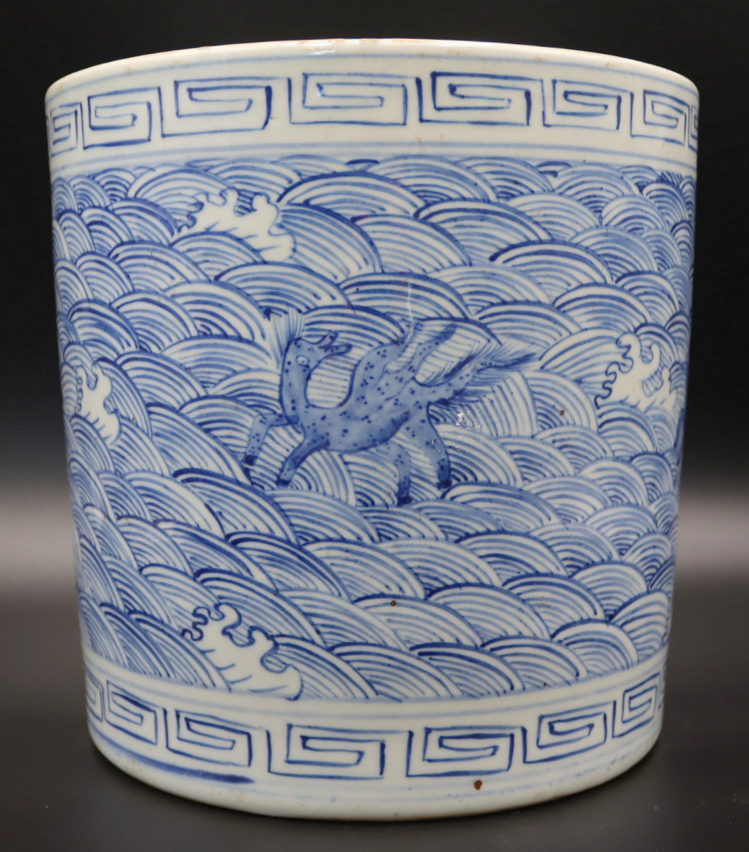 SIGNED CHINESE BLUE AND WHITE BRUSH 3ba594