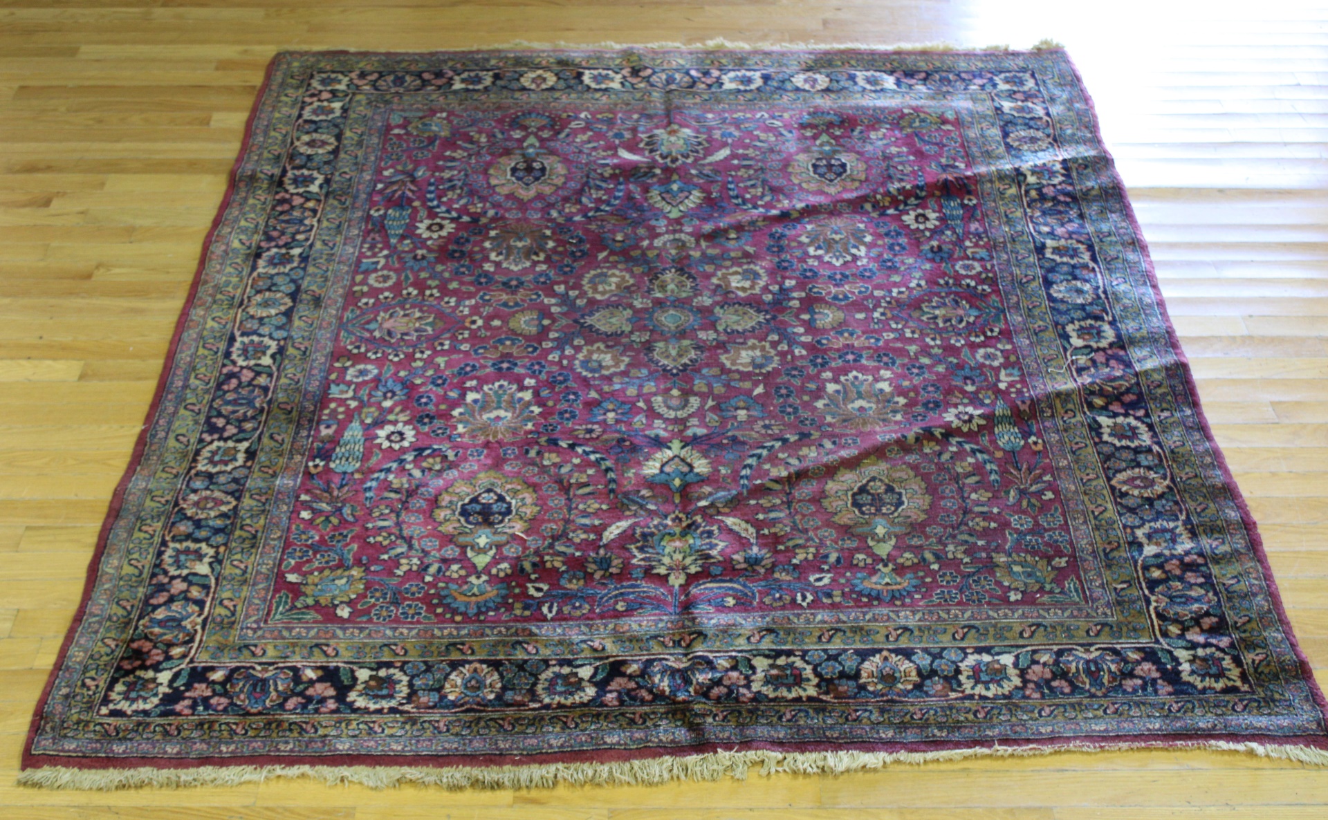 ANTIQUE AND FINELY HAND WOVEN SAROUK 3ba5ce