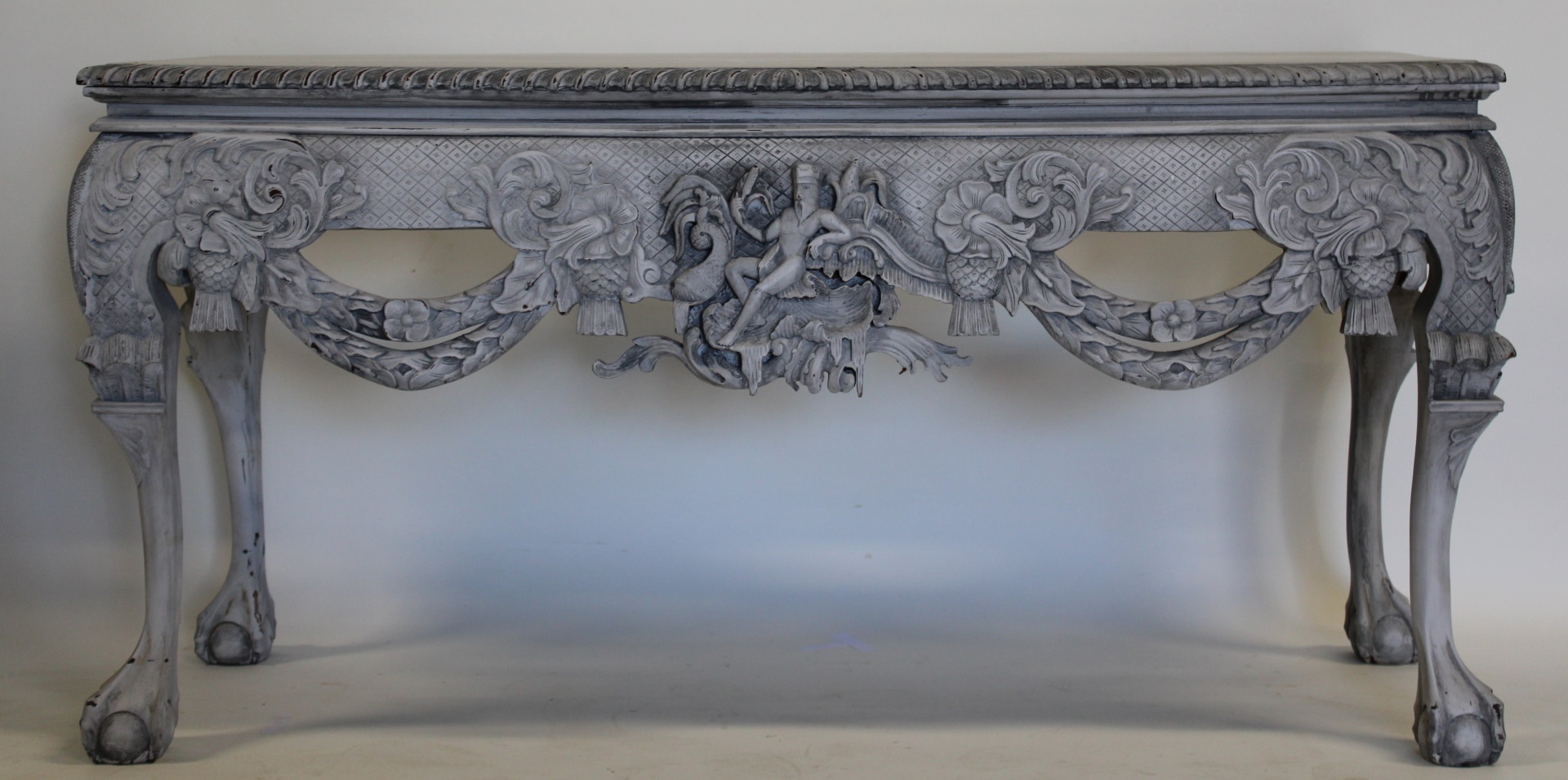 VINTAGE AND FINELY CARVED CONSOLE