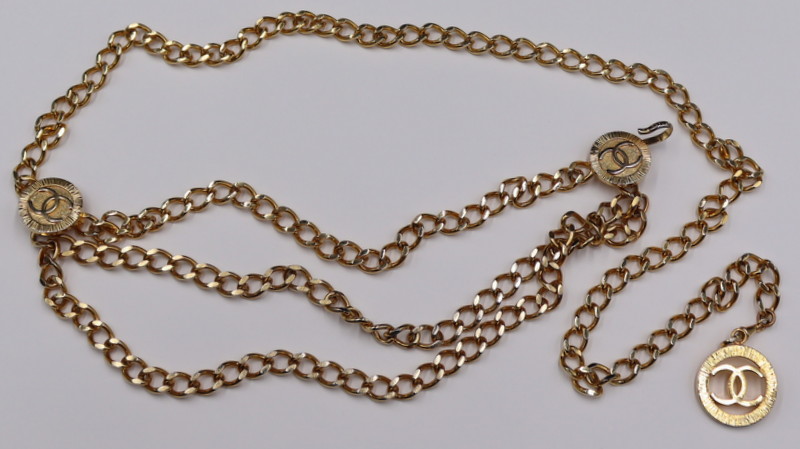 COUTURE. VINTAGE CHANEL CHAIN LINK