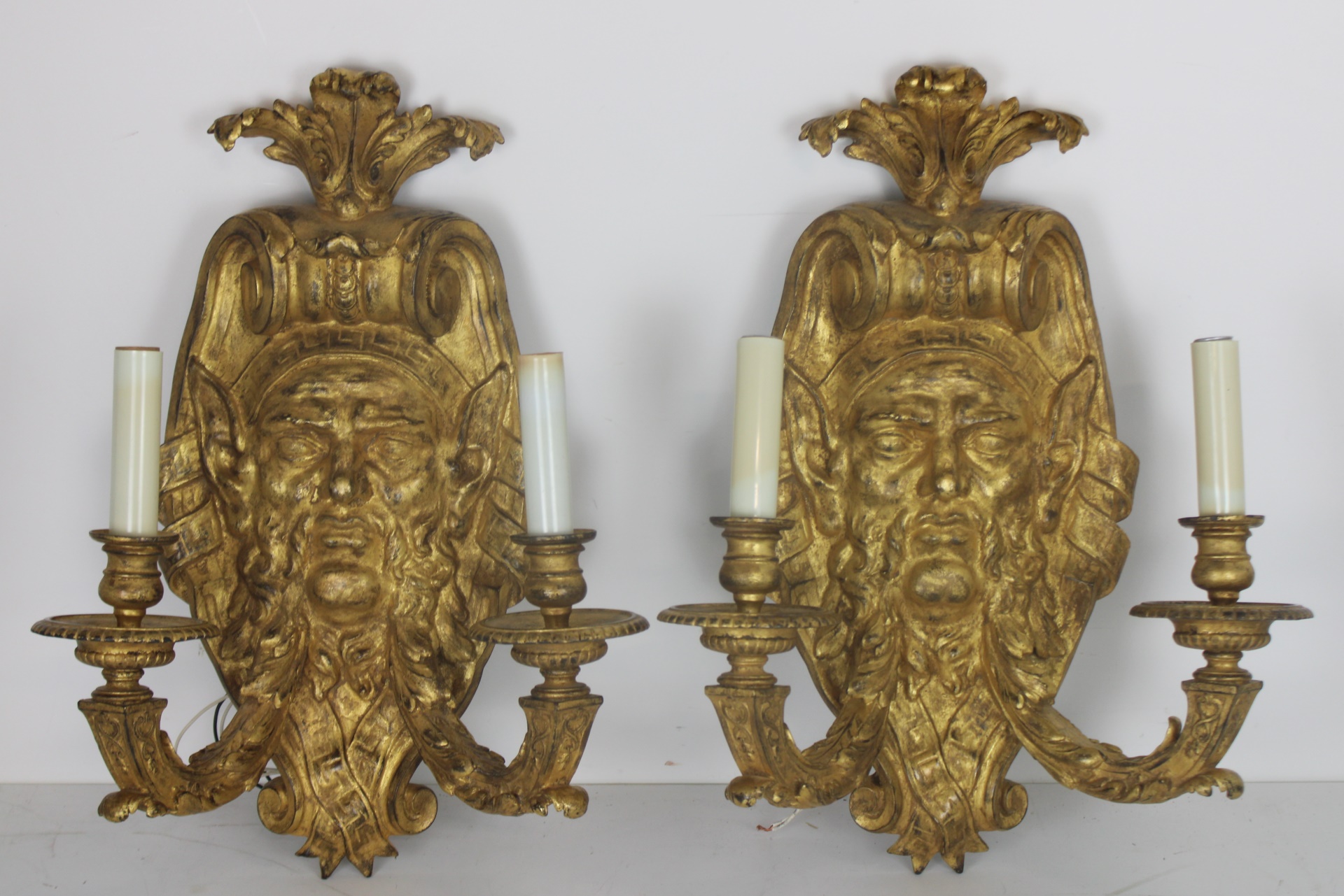 LARGE AND IMPRESSIVE PAIR OF ANTIQUE 3ba85b