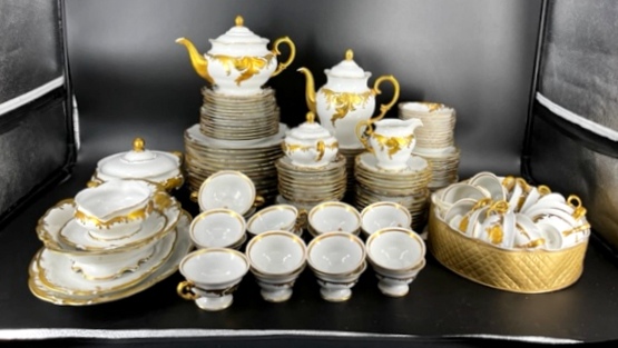 WAWEL. WHITE & GOLD PORCELAIN SERVICE