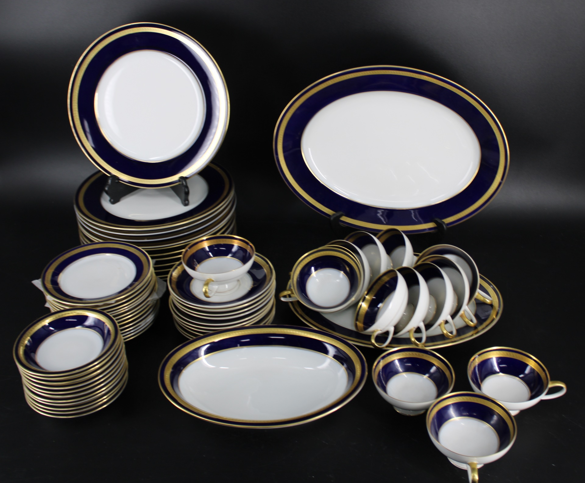 ROSENTHAL COBALT AND GILT PORCELAIN 3ba879