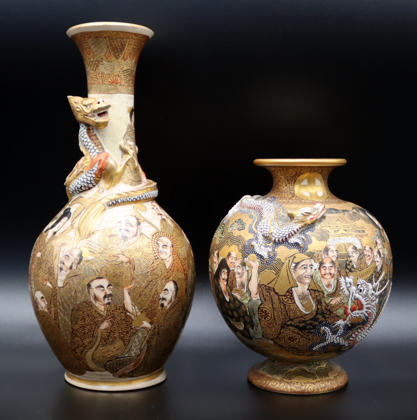  2 SIGNED JAPANESE SATSUMA VASES 3ba8ec