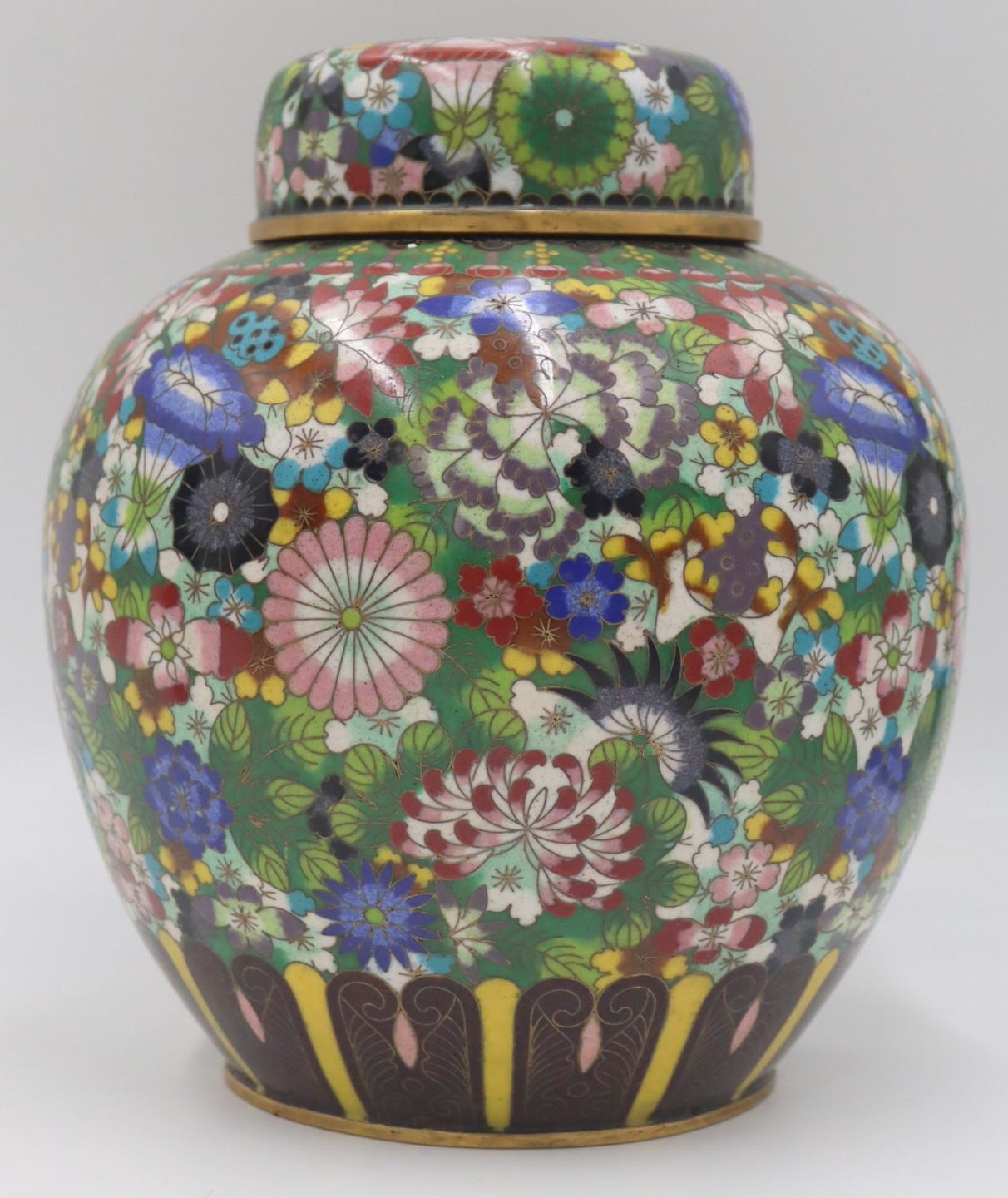 CHINESE CLOISONNE LIDDED JAR. Decorated