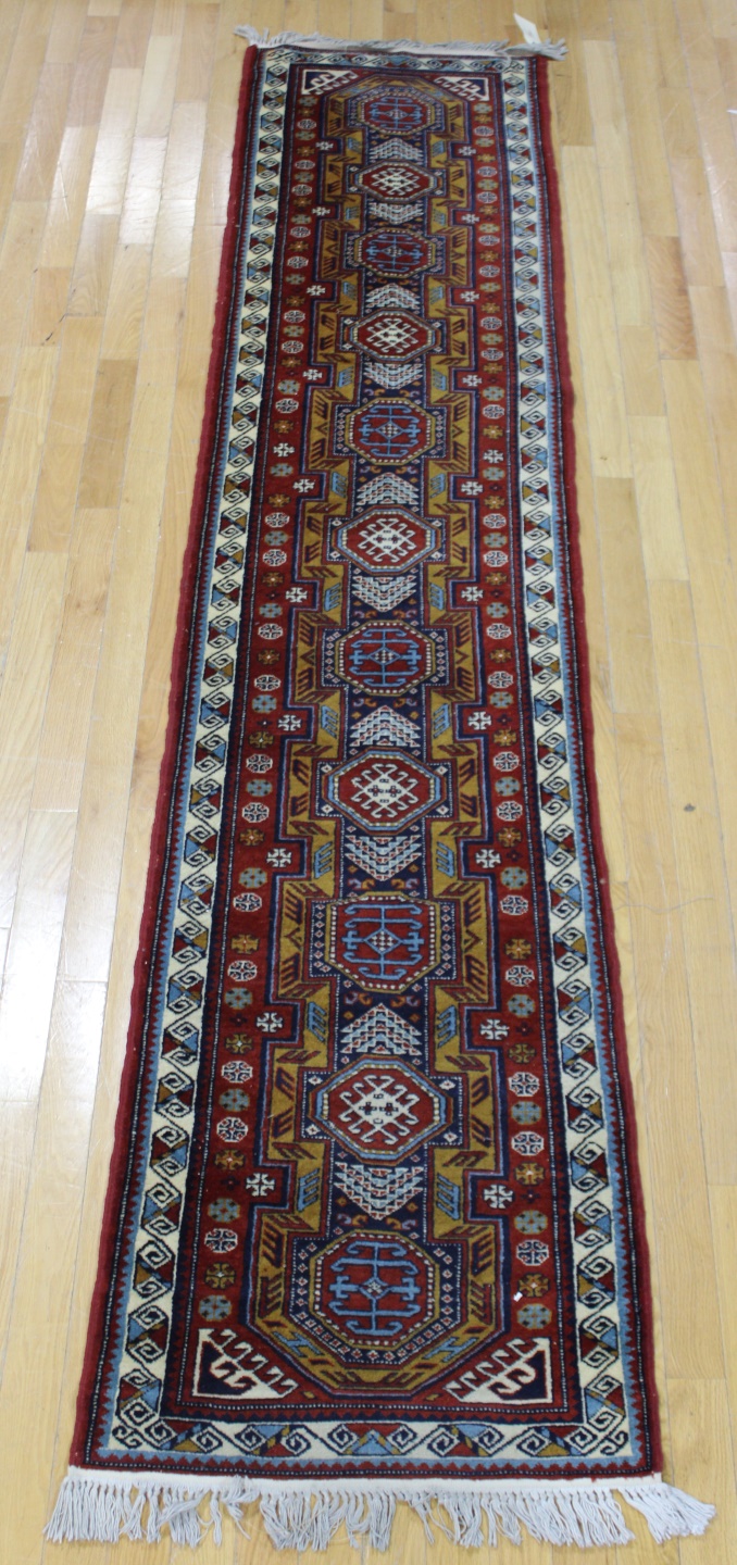 VINTAGE AND FINELY HAND WOVEN RUNNER 3ba91e