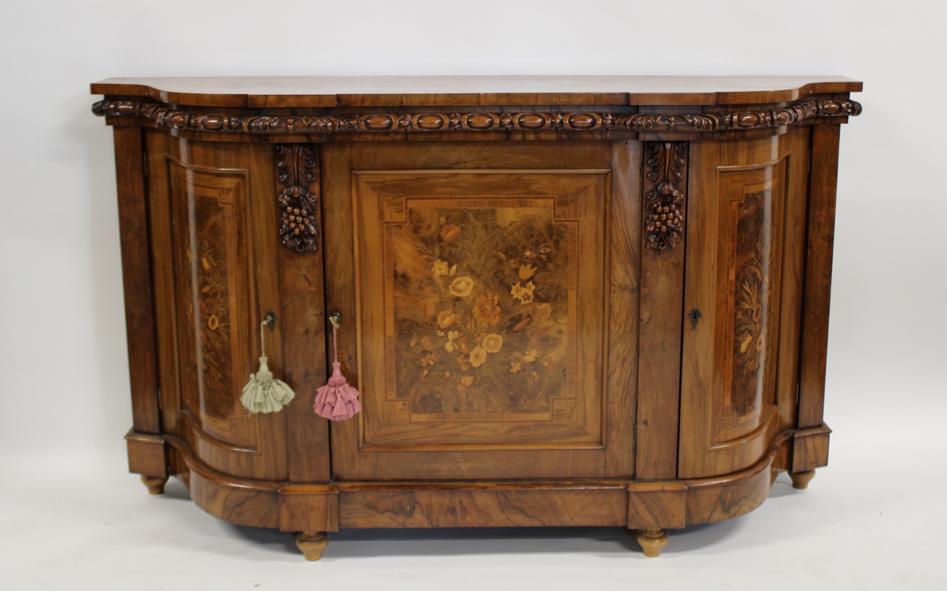 ANTIQUE CONTINENTAL CARVED & INLAID