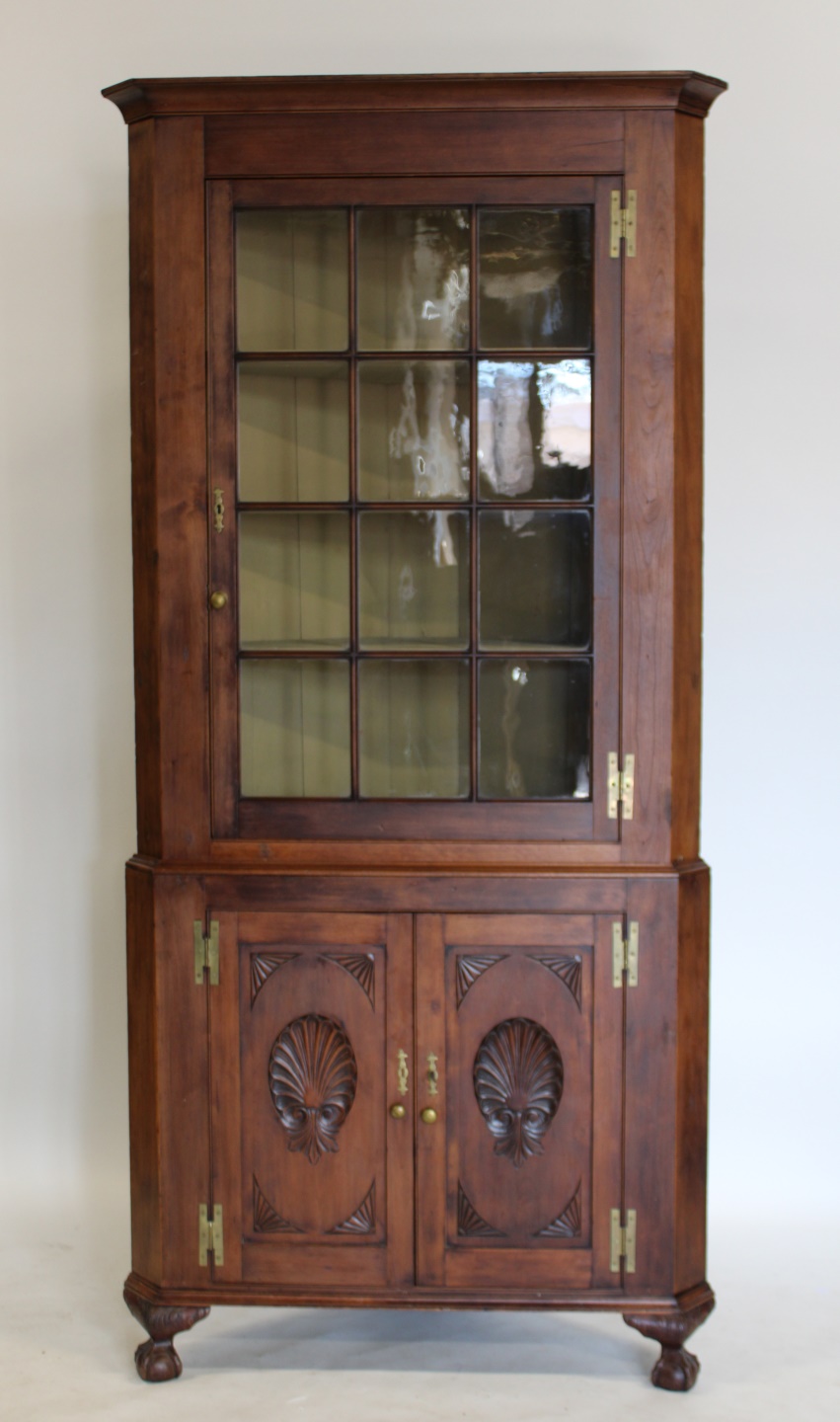 ANTIQUE CARVED 2 PIECE CORNER CABINET  3ba959