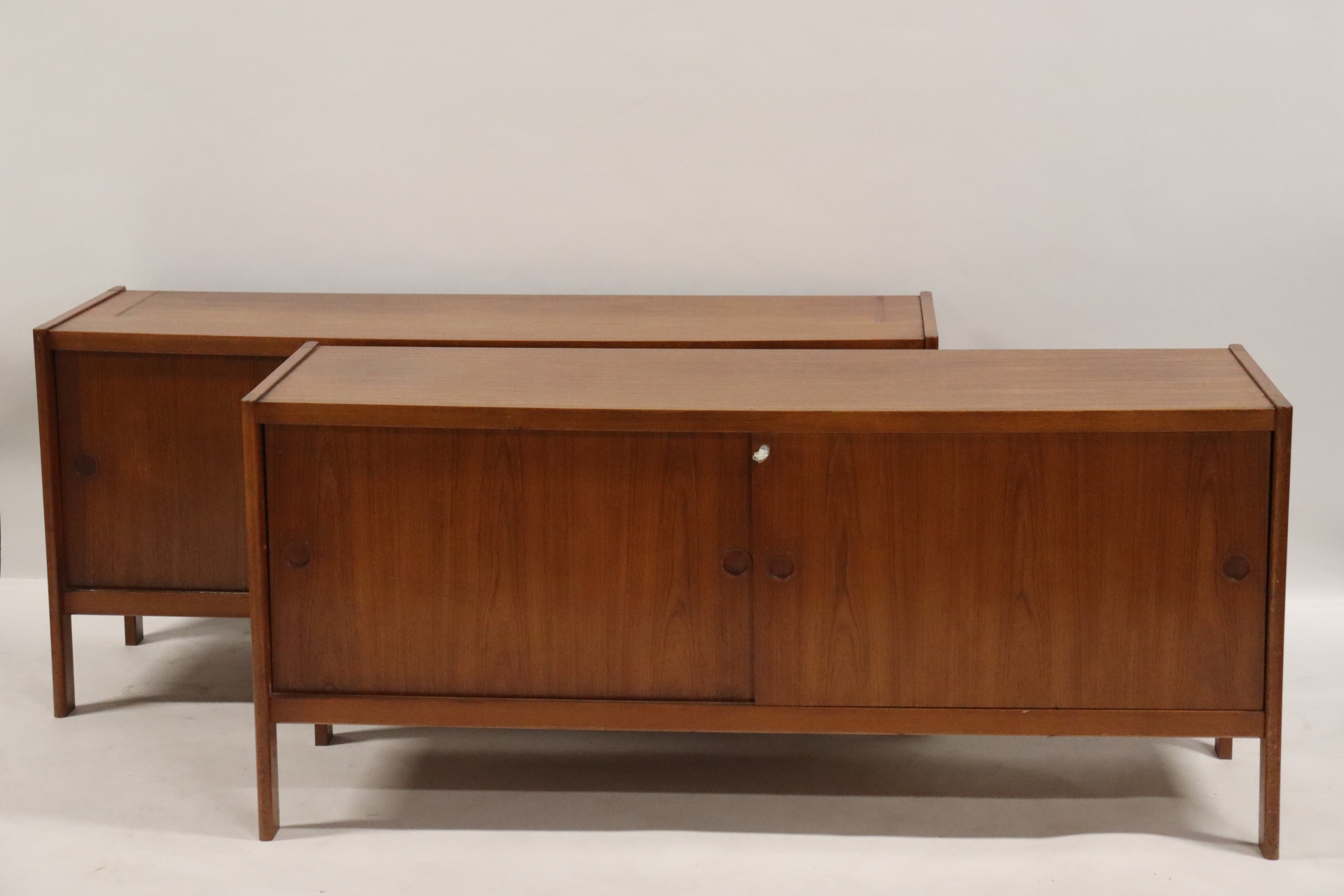 2 MIDCENTURY DANISH MODERN SLIDING 3b8336