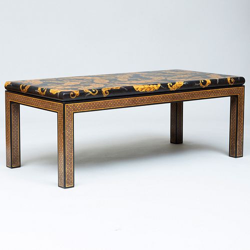 ENGLISH FAUX PAINTED LOW TABLE  3b837c