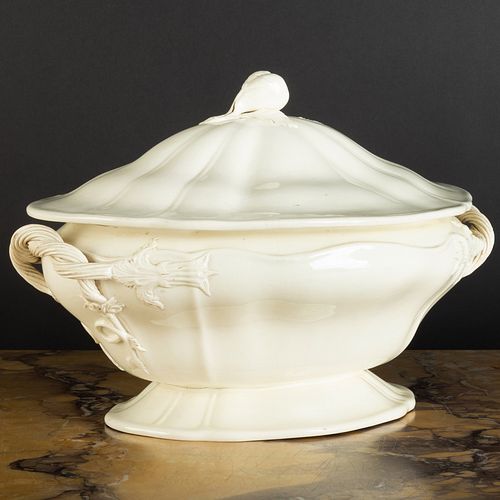 LEEDS CREAMWARE OVAL TUREEN AND 3b868c