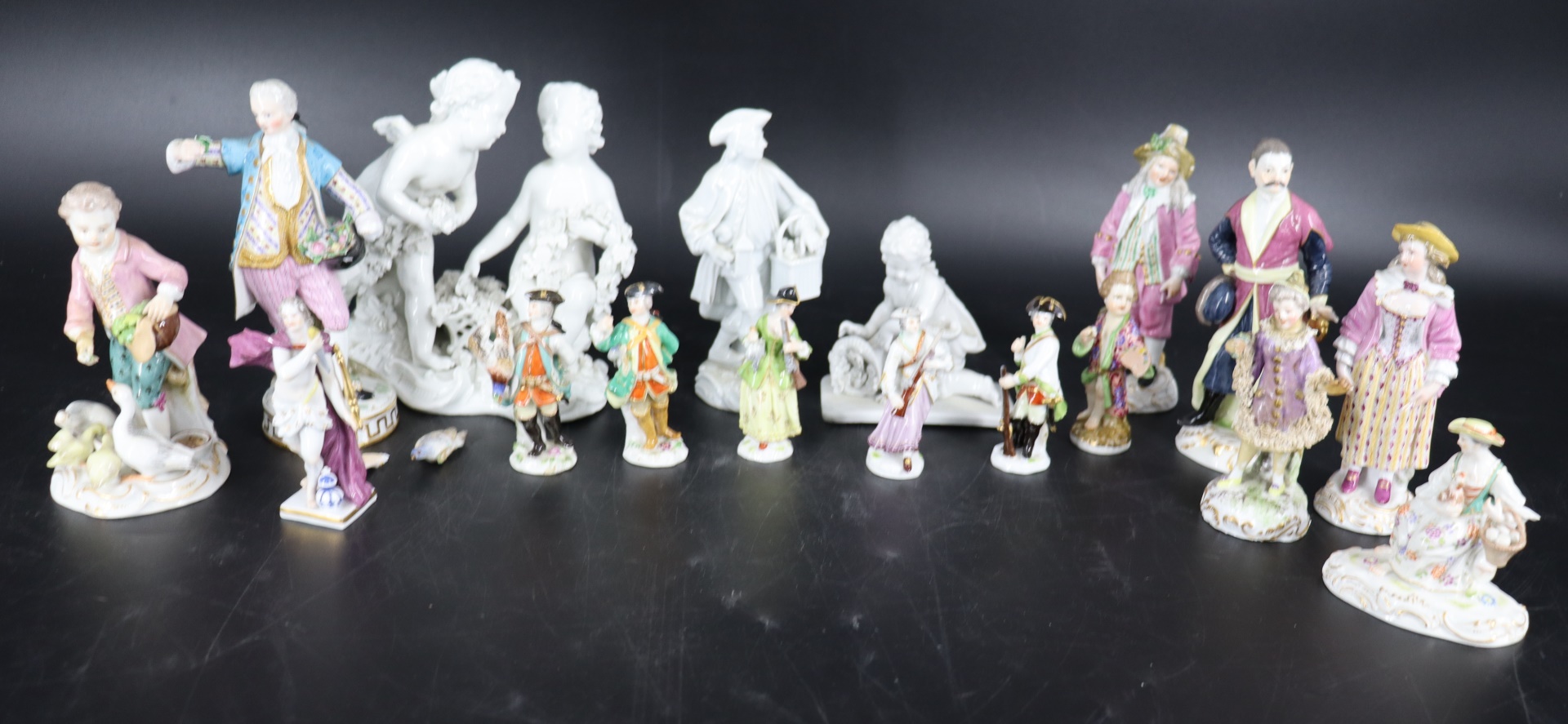 LARGE GROUP OF MEISSEN & C   3b886a