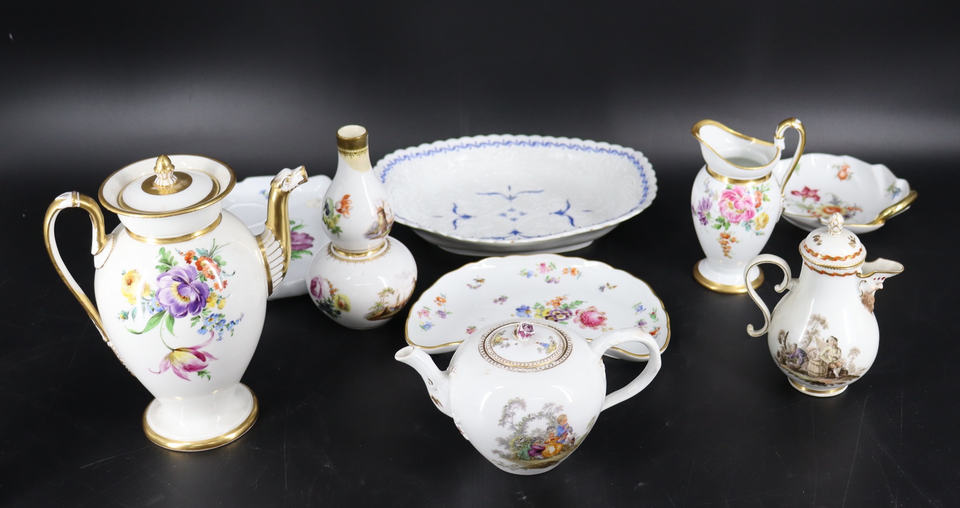 MEISSEN PORCELAIN GROUPING 9 3b8867