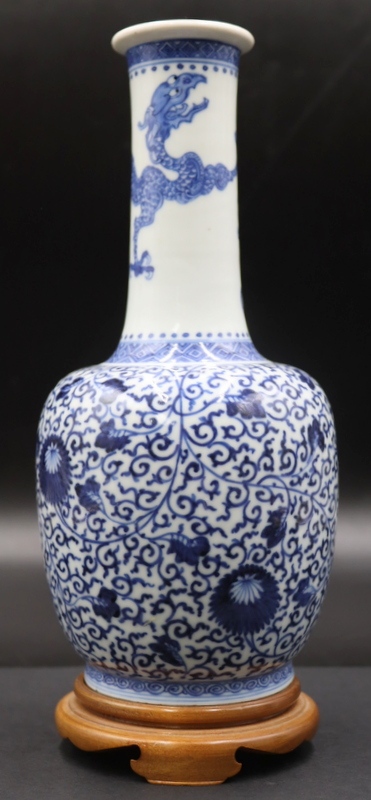 CHINESE BLUE AND WHITE LOTUS VASE