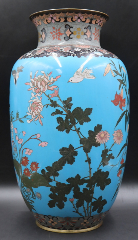 LARGE CHINESE CLOISONNE VASE OF 3b88db