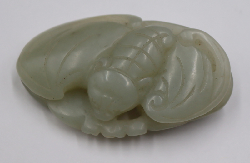 CHINESE CARVED CELADON JADE BAT  3b892c