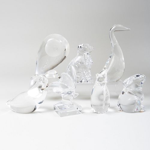 GROUP OF STEUBEN AND BACCARAT GLASS 3b893b