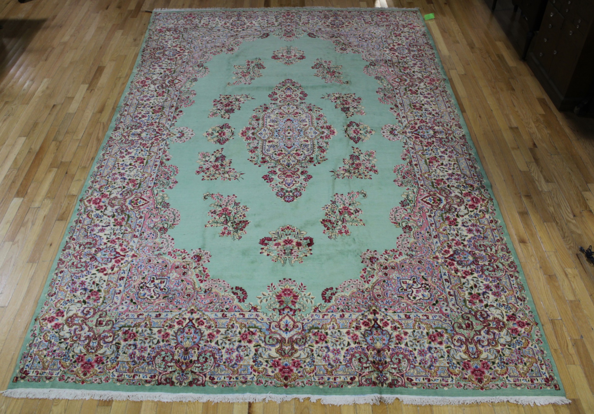VINTAGE AND FINELY HAND WOVEN KERMAN 3b8944