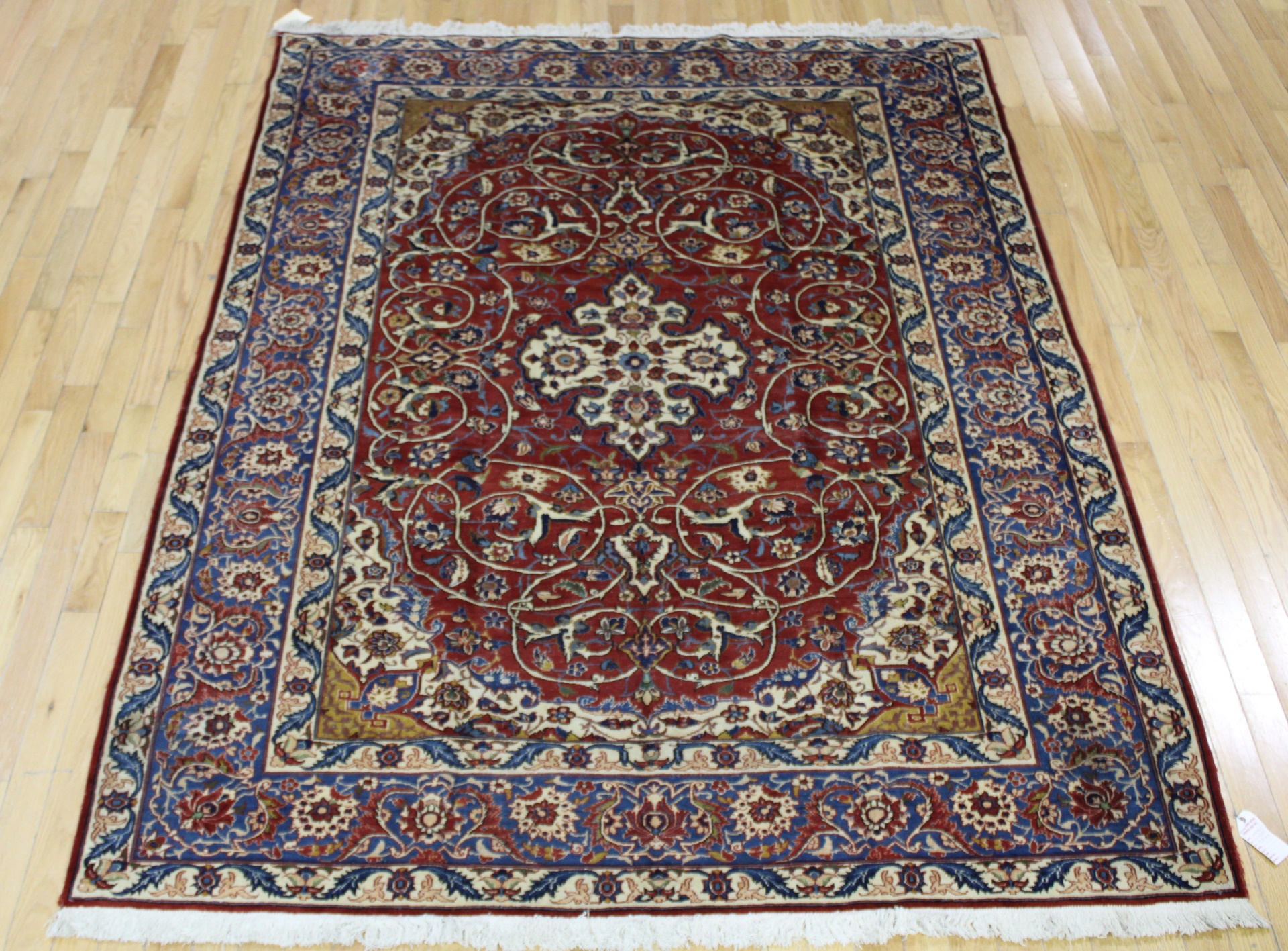 VINTAGE AND FINELY HAND WOVEN CARPET  3b8949