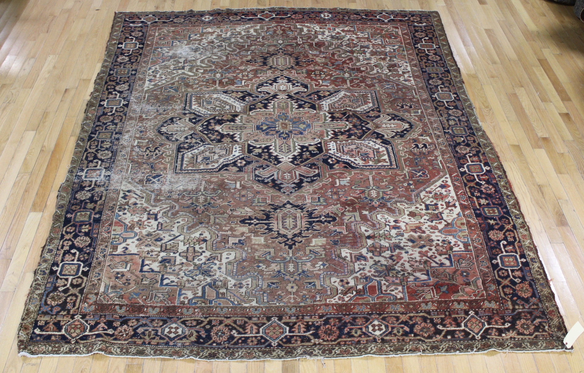 ANTIQUE AND FINELY HAND WOVEN HERIZ 3b8955