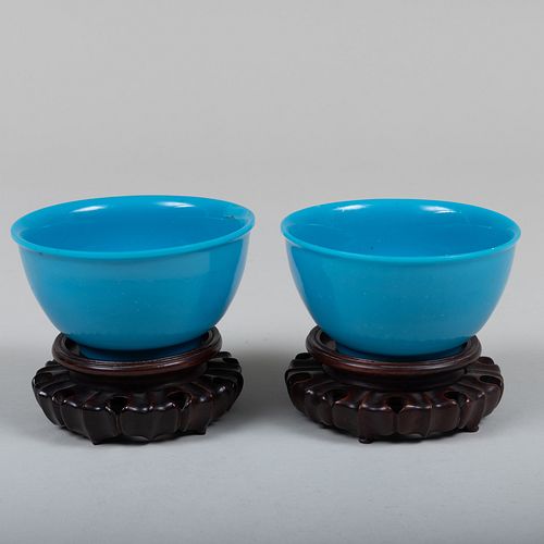 PAIR OF CHINESE BLUE GLASS BOWLS2 3b8987