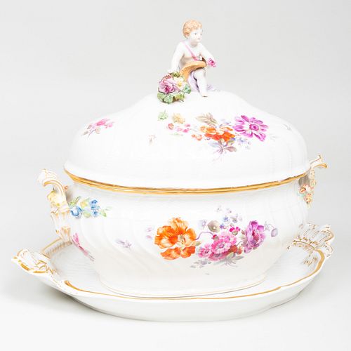 K P M PORCELAIN TUREEN COVER 3b89a5