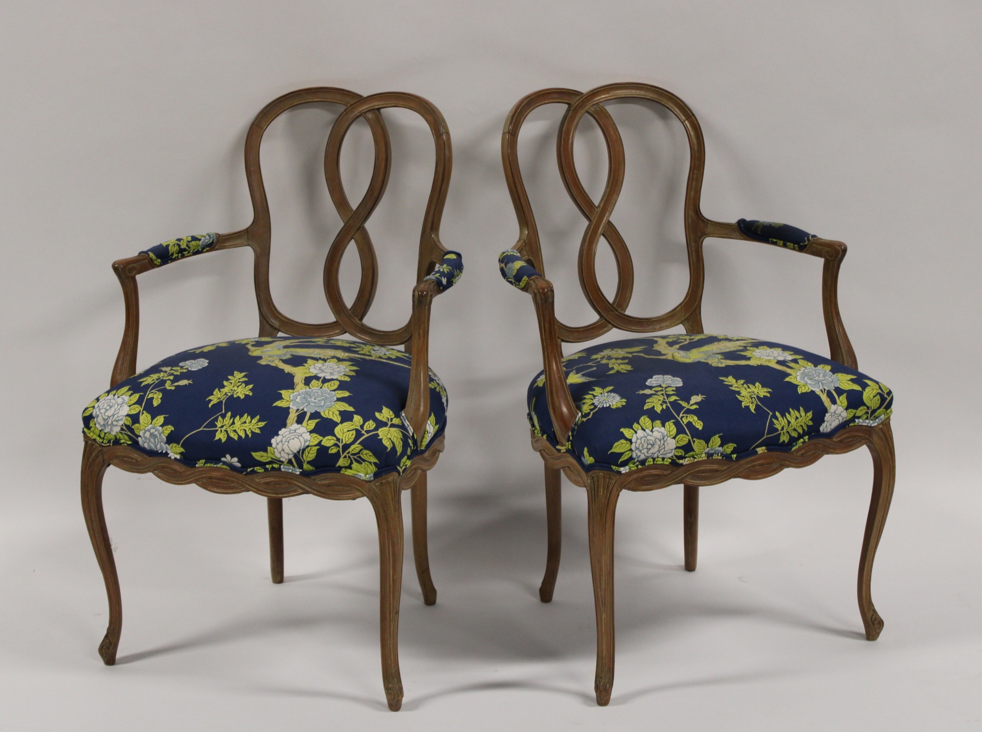 A MIDCENTURY PAIR OF NEOCLASSICAL 3b8a6b